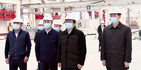 市委書(shū)記慕新海蒞臨宏量基筑實(shí)地調(diào)研！